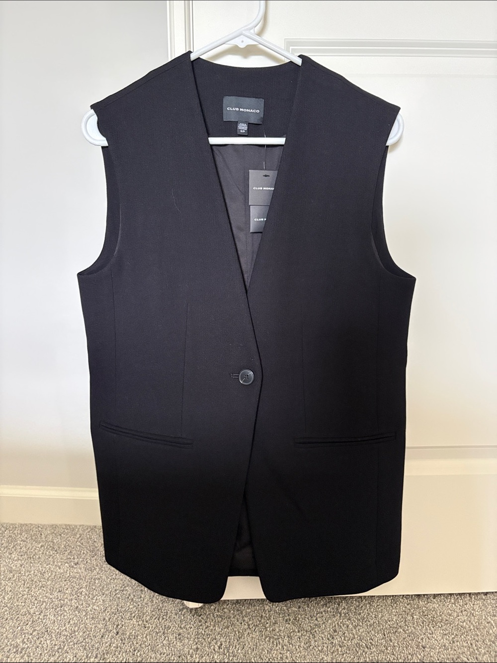 Club Monaco Sleek Black Sleeveless Blazer Vest